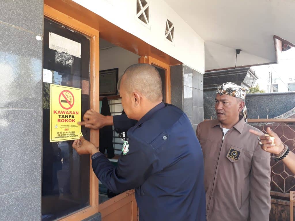 Attaqwa Bebas Asap Rokok - Masjid Raya At-Taqwa Kota Cirebon