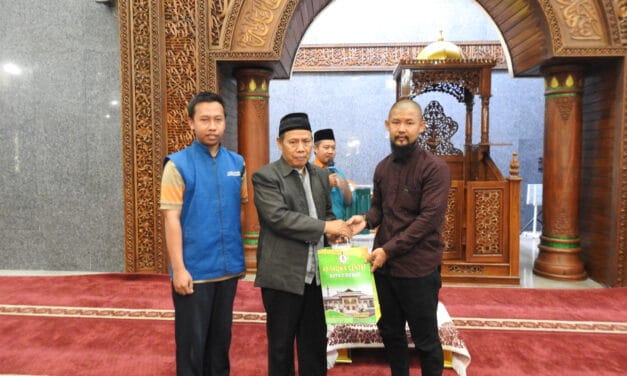 SUDAH TAMPIL SEPERTI MUSLIM