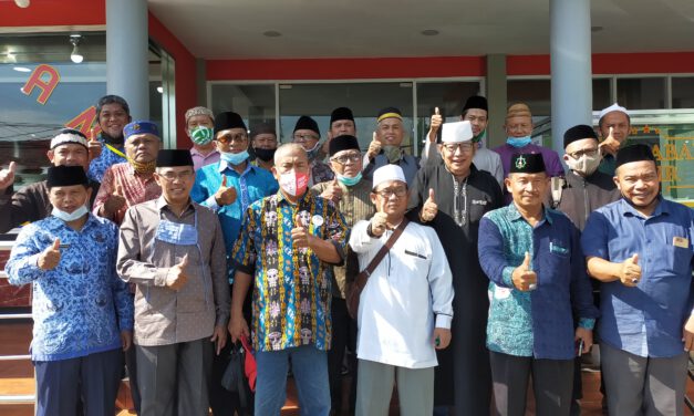 Jangkau Dakwah Lebih Luas, Khotib At-taqwa Gunakan IT Dalam Khutbah