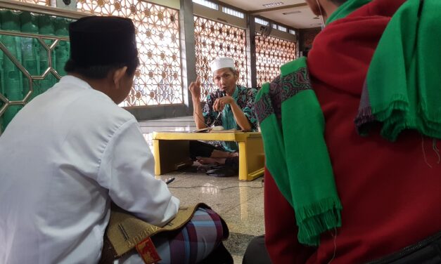 Kajian Fathul Qorib, Remaja Masjid Raya At-Taqwa Tetap Istiqomah