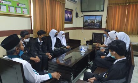 Pelayanan Edukatif At-Taqwa Centre Kota Cirebon Dengan Membuka Kesempatan PKL Pada Siswa-Siswi Jurusan TKJ SMK Wahidin