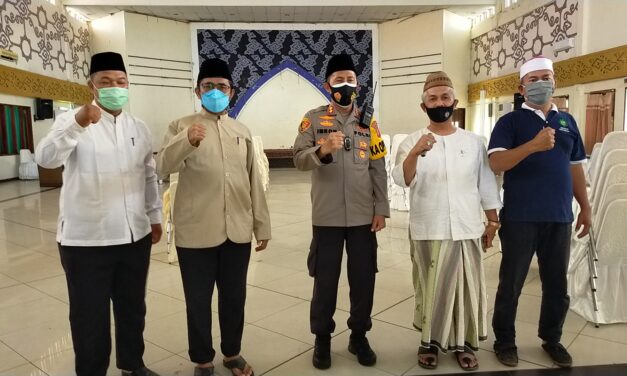 At-taqwa Gelar Vaksinasi Warga Masjid dan Masyarakat Bersama DMI dan Polres Cirebon Kota