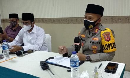 “Jangan sampai pulang vaksin, orang-orang jadi sakit”. Kapolres Cirebon Kota Antisipasi Kegiatan Vaksinasi di At-taqwa