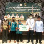 At-Taqwa Centre beri Bingkisan Lebaran Untuk Marbot Masjid Raya At-Taqwa Kota Cirebon