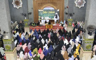 At-Taqwa Hadirkan Umi Pipik Untuk Mencharging Semangat Ibadah Para Akhwat di Kota Cirebon dalam Safari Dakwahnya