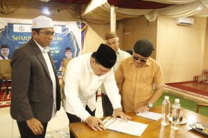 Penandatanganan Piagam Deklarasi Pilkada Damai 2024 Forum Silaturahim Islamic Centre Ciayumajakuning