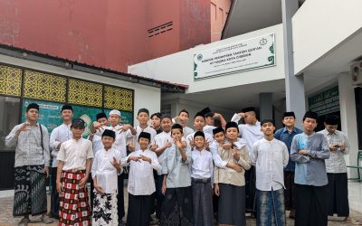 Santri Pesantren Tahfizh At-Taqwa Meriahkan Apel Hari Santri Tingkat Kota Cirebon