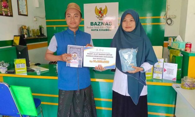 UPZ Masjid At-Taqwa Salurkan Bantuan Alat Ibadah untuk Korban Bencana Sukabumi