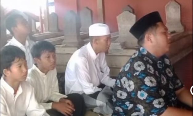 Remaja Masjid At-Taqwa Gelar Healing Berkesan dengan Ziarah ke Makam Sunan Gunung Jati