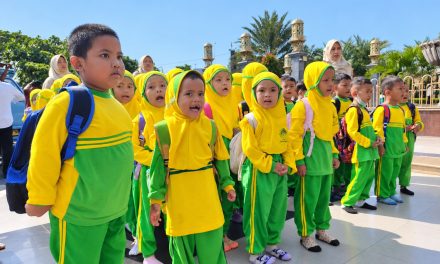 50 Siswa RA Asy Syukron Kunjungi Masjid Raya At-Taqwa Cirebon, Kenali Keunikan Bangunan dan Fungsi Rumah Ibadah