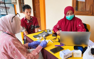 Peduli Kesehatan, At-Taqwa Centre Cirebon Gelar Pemeriksaan Gratis Bersama Puskesmas Nelayan