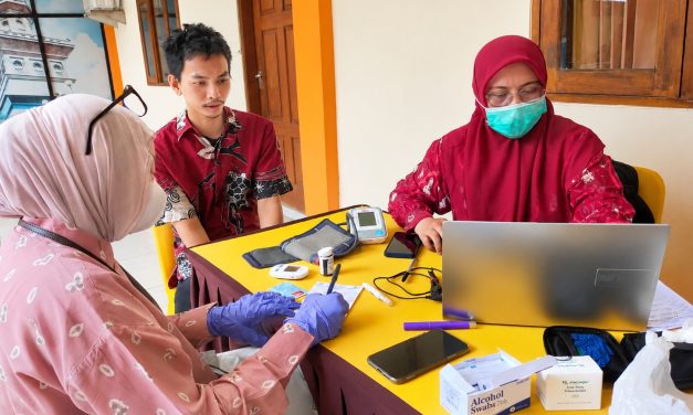 Peduli Kesehatan, At-Taqwa Centre Cirebon Gelar Pemeriksaan Gratis Bersama Puskesmas Nelayan